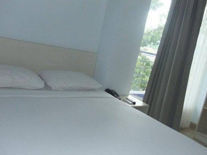 Hotel Metropolitan Inn Manado Exterior foto