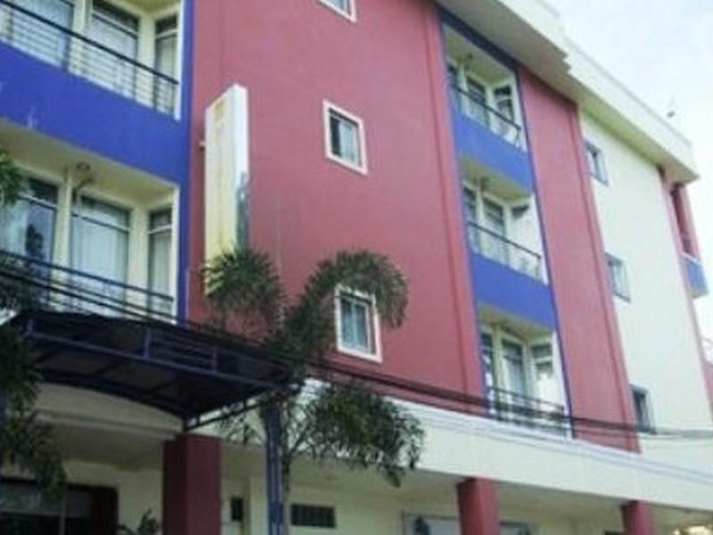 Hotel Metropolitan Inn Manado Exterior foto
